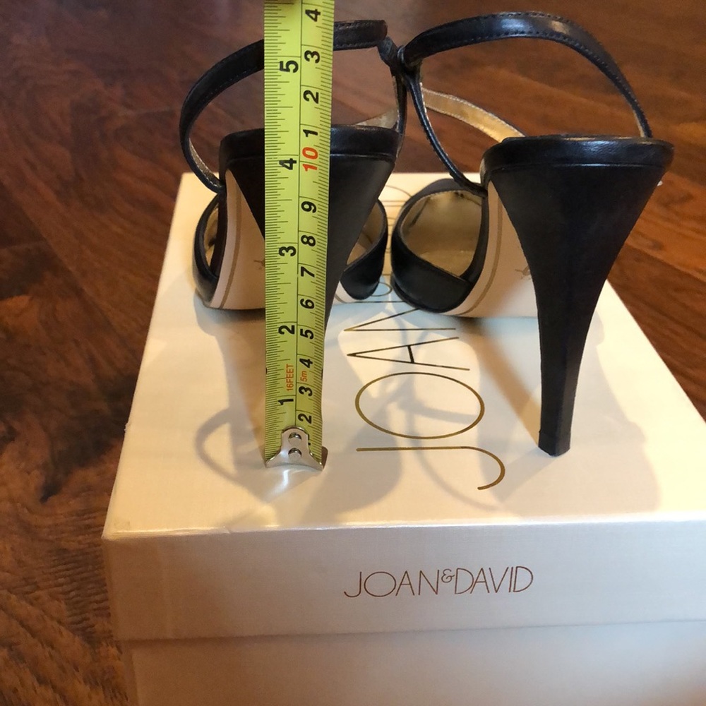 Joan & David Black Heels - Picture 3 of 6